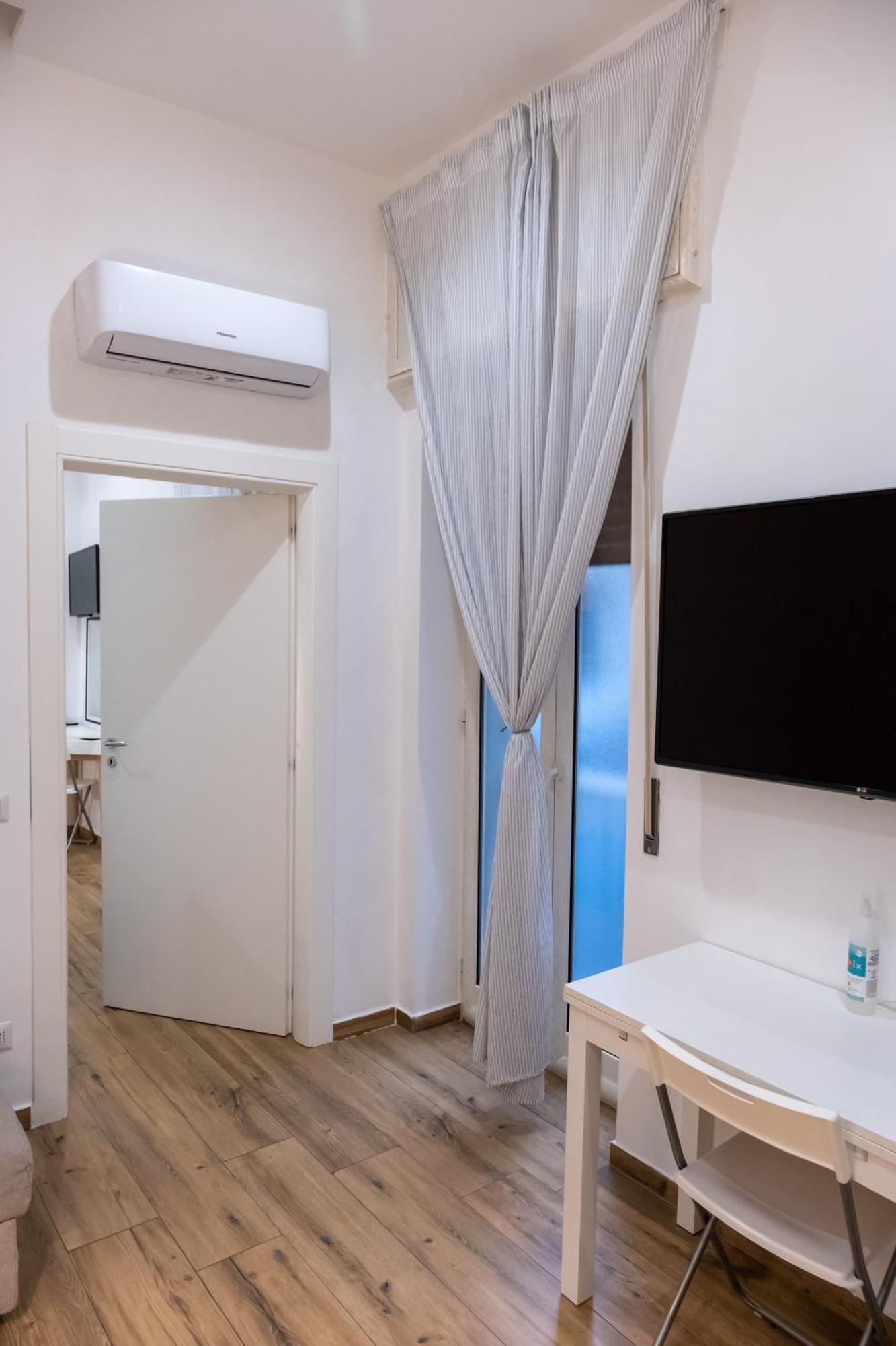 Ferienwohnung Colibri A Piazza Dante Neapel Exterior foto
