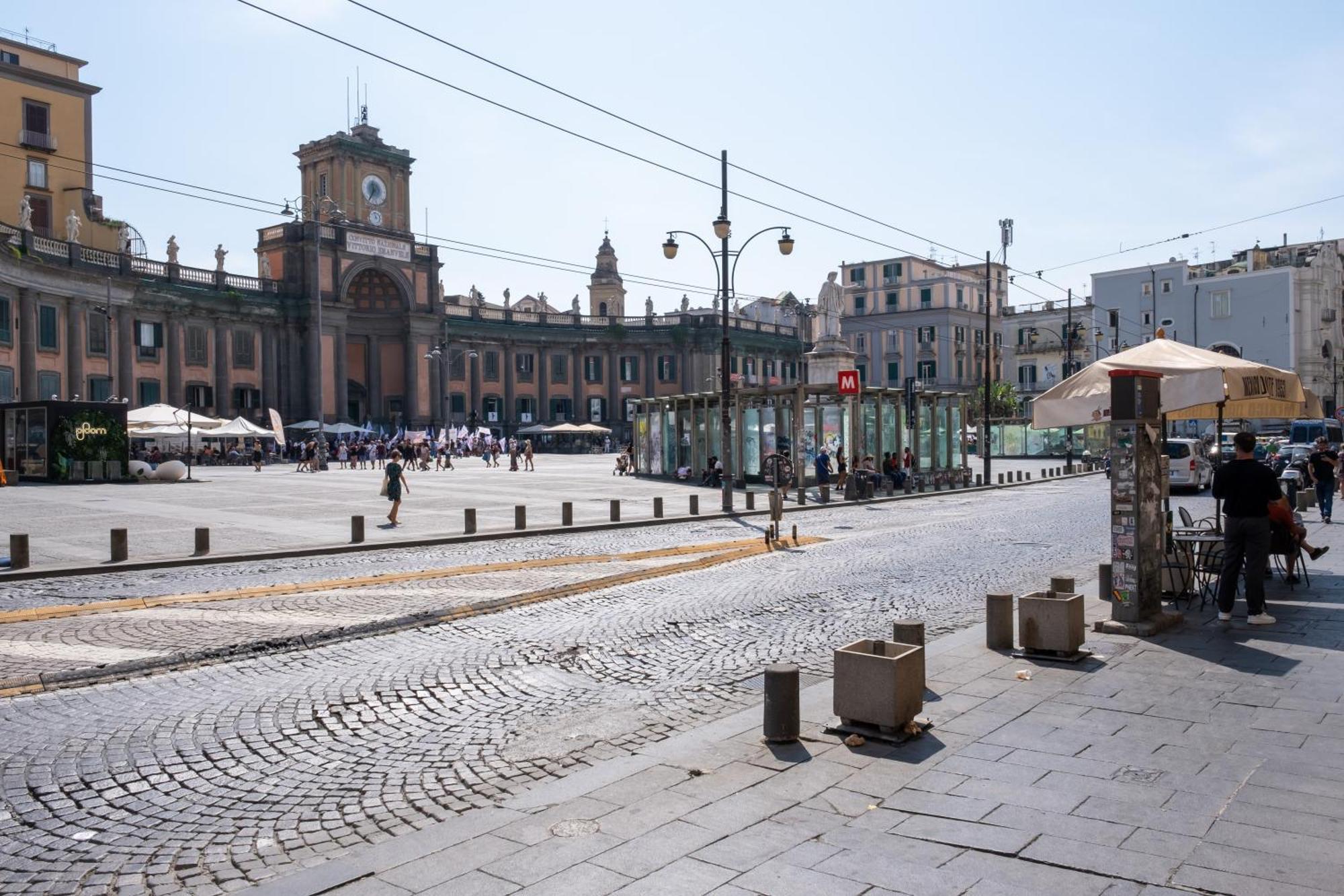 Ferienwohnung Colibri A Piazza Dante Neapel Exterior foto