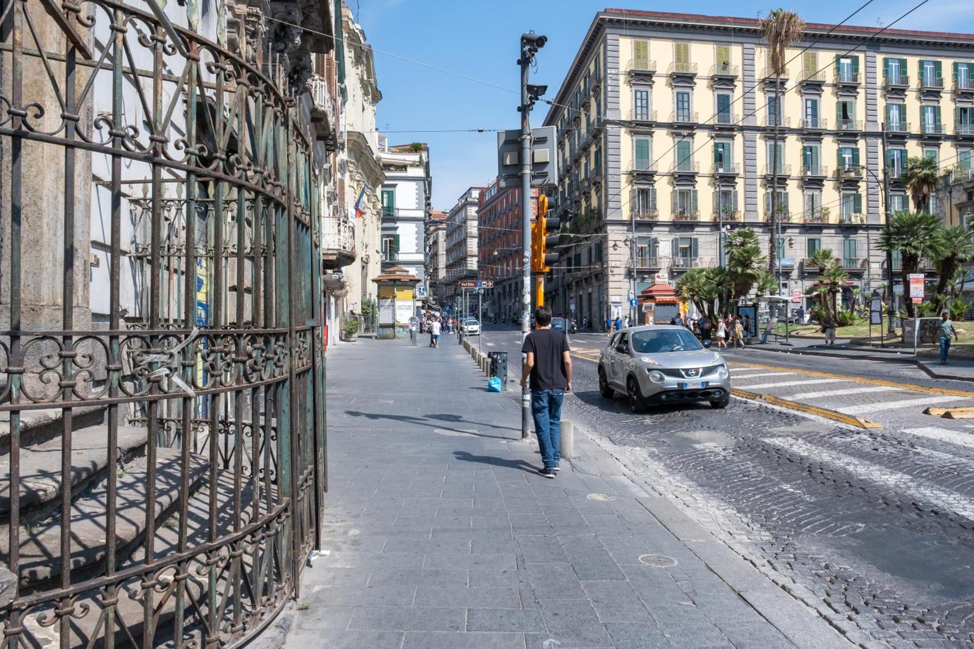 Ferienwohnung Colibri A Piazza Dante Neapel Exterior foto